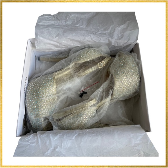 Gold Sparkle Peep-Toe Heels, with extra heel tips. Juliana-77 Size 9. - Picture 3 of 9